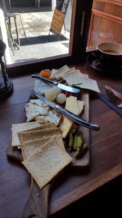 2nd & 6th - Accommodation Mooloolaba 5