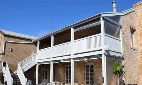 Caledonian Inn - Accommodation Mooloolaba 6