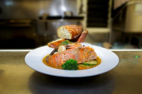 KBR’s Licensed Restaurant - Accommodation Mooloolaba 2