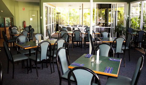 KBR’s Licensed Restaurant - Accommodation Mooloolaba 3