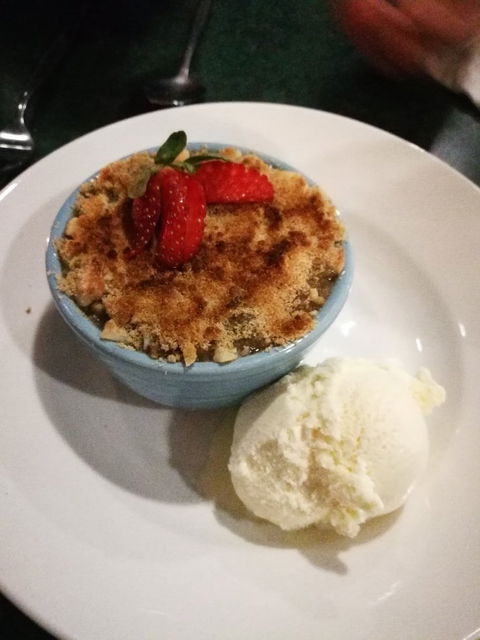 KBR’s Licensed Restaurant - Accommodation Mooloolaba 6