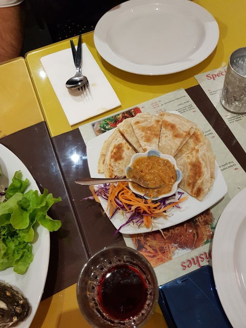 Amphawa Thai Restaurant - Accommodation Mooloolaba 4