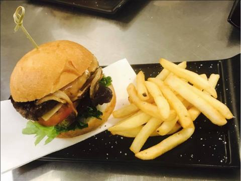 Woods And Irons Restaurant @ The Moranbah Golf Club - Accommodation Mooloolaba 1