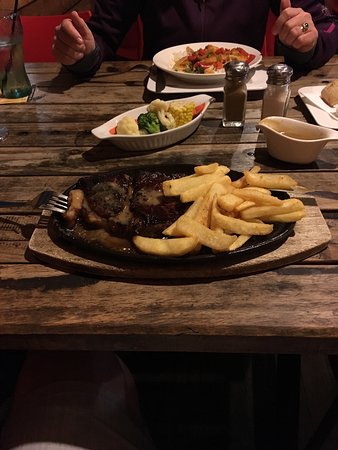 The Caves Country Pub - Accommodation Mooloolaba 5