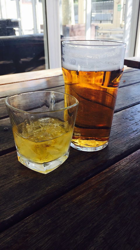 Amphoras Bar - Accommodation Mooloolaba 4