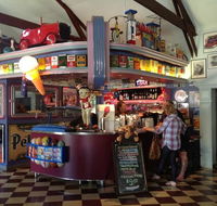 Cruzin' in the 50's Diner - Accommodation Mooloolaba