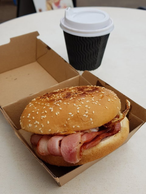 Salt Shaker Cafe & Restaurant - Accommodation Mooloolaba 1