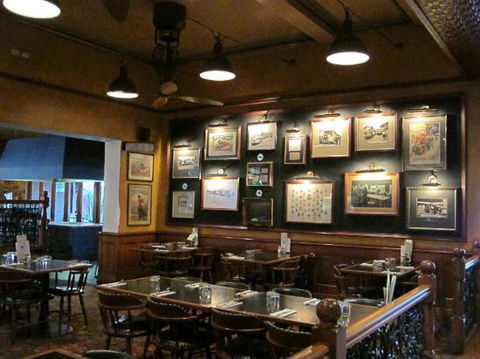 Albion Hotel - Accommodation Mooloolaba 0