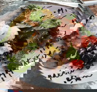 Along Came Henry - Accommodation Mooloolaba