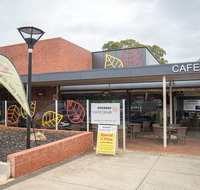 Avenues Cafe Bar - Accommodation Mooloolaba