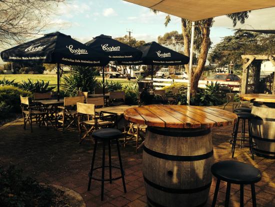 Policemans Point SA Accommodation Mooloolaba