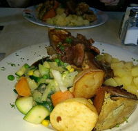 Queens Arms Hotel Riccardo's Seafood and Steakhouse - Accommodation Mooloolaba