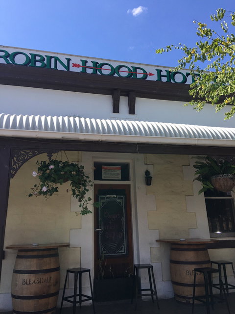 Robin Hood Hotel - Accommodation Mooloolaba 4