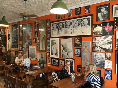 A Cafe Etc - Accommodation Mooloolaba 0