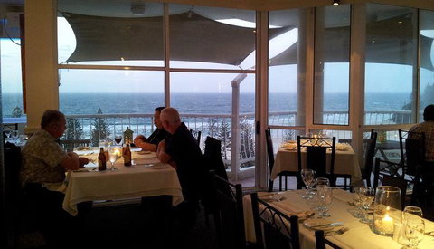 Canton Palace - Accommodation Mooloolaba 0