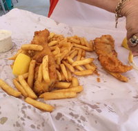 Birds Fish Bar - Bowen Fishermans Seafood Company PTY. LTD. - Accommodation Mooloolaba