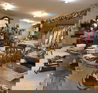 French  Gorgeous - Accommodation Mooloolaba