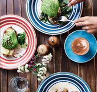 The Early Bird - Accommodation Mooloolaba