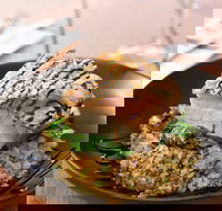 Commercial Hotel Motel Bistro - Accommodation Mooloolaba