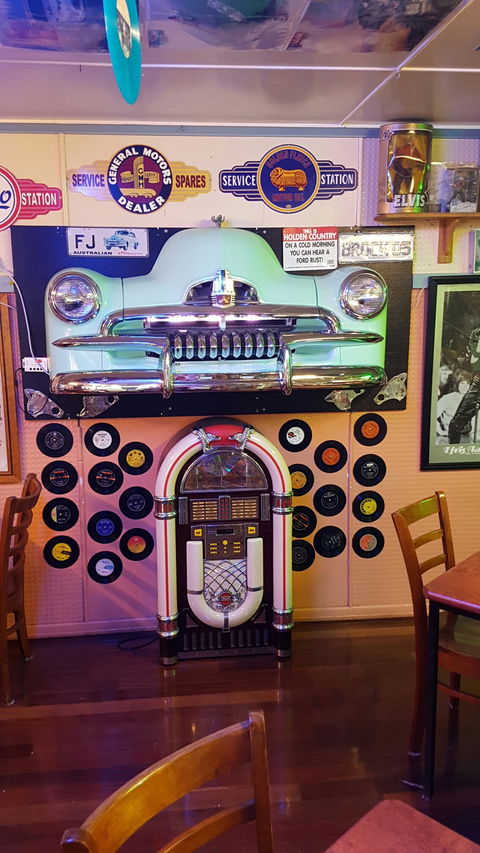 FJ Holden Cafe - Accommodation Mooloolaba 2