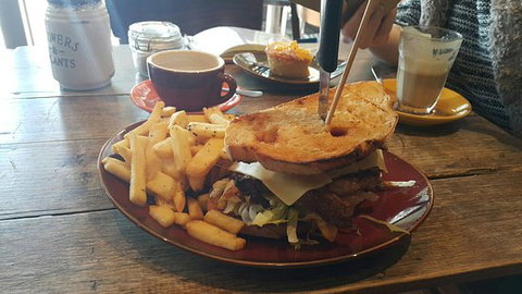 Vasili's Garden & Cafe - Accommodation Mooloolaba 0