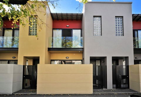 RNR Apartments, Adelaide - Accommodation Mooloolaba 0