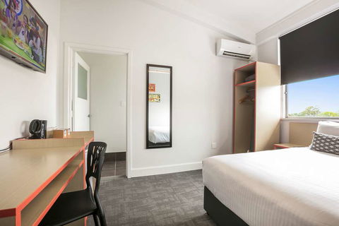 Camp Hill Hotel - Accommodation Mooloolaba 2