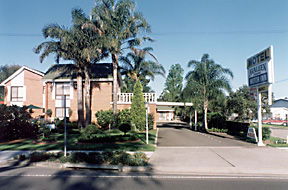 Avaleen Lodge Motor Inn - Accommodation Mooloolaba 0