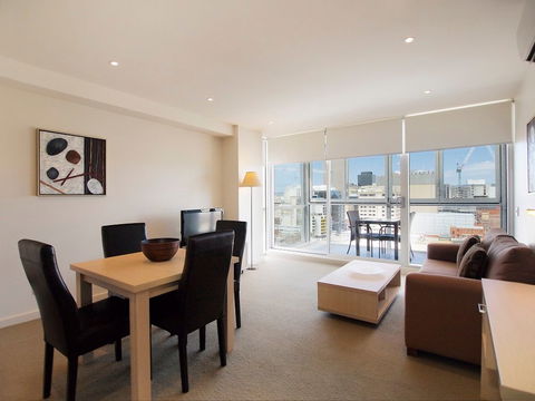 IStay Precinct - Accommodation Mooloolaba 2