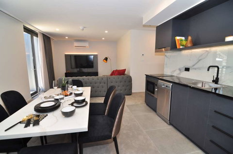 Deco Hotel - Accommodation Mooloolaba 6
