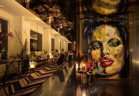 Adelphi Hotel - Accommodation Mooloolaba 2