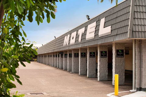 Dalrymple Motel - Accommodation Mooloolaba 0