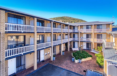 Albany Motel & Apartments - Accommodation Mooloolaba 2