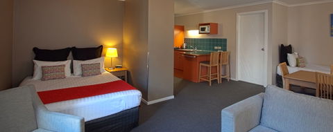 Quest Waterfront Serviced Apartments - Accommodation Mooloolaba 2