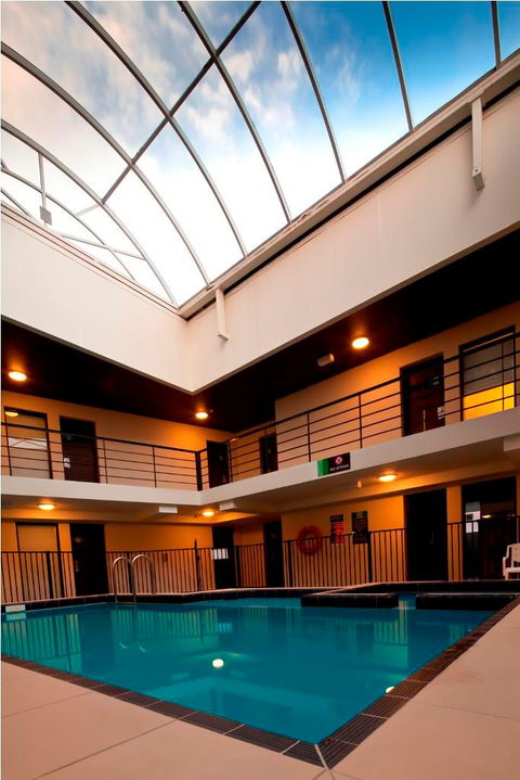 Cambridge Hotel Sydney - Accommodation Mooloolaba 2