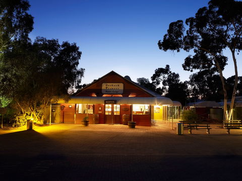 Outback Hotel & Lodge - Accommodation Mooloolaba 0