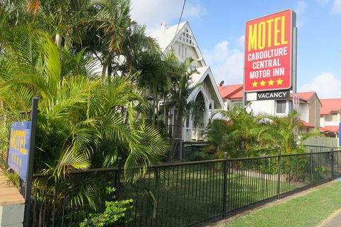 Caboolture Central Motor Inn, SureStay Collection - Accommodation Mooloolaba 1