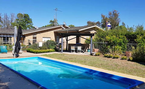 Amber Court Motor Inn - Accommodation Mooloolaba 2