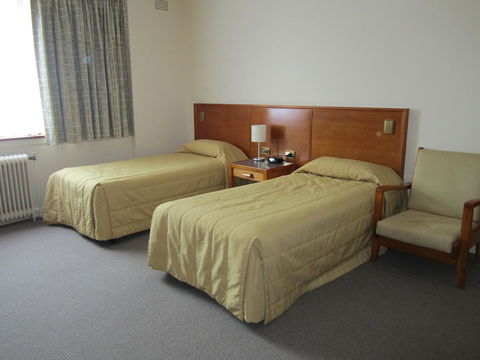 University House - ANU - Accommodation Mooloolaba 29