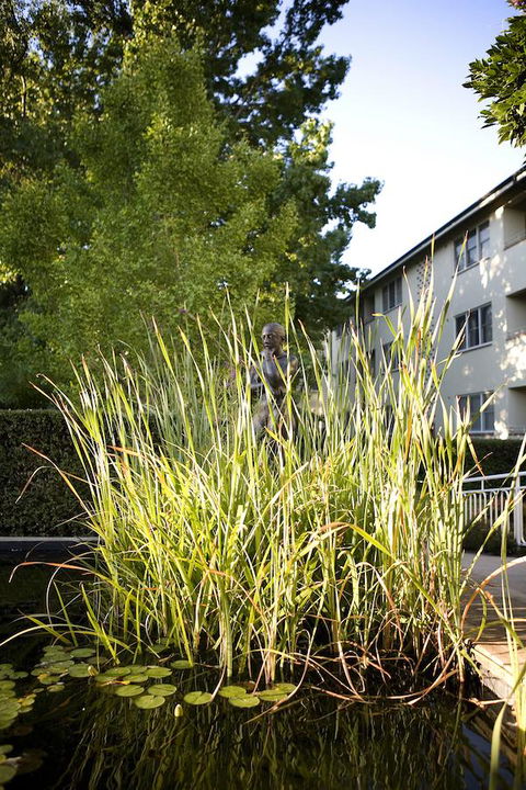 University House - ANU - Accommodation Mooloolaba 11