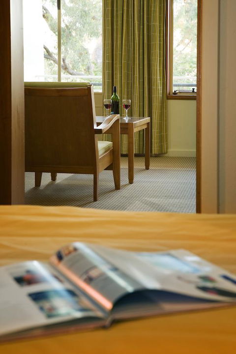 University House - ANU - Accommodation Mooloolaba 12