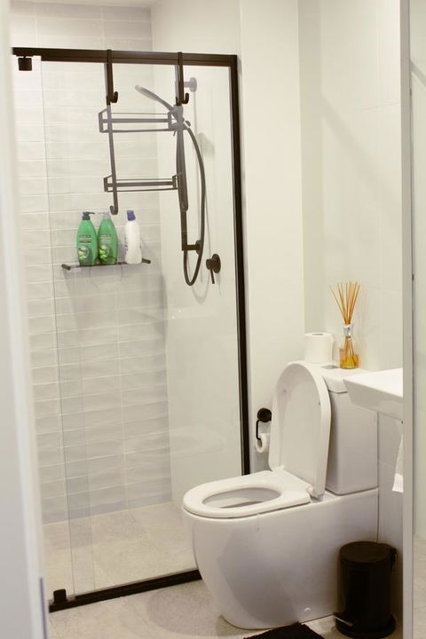 Stylish, Modern, Cute As A Button - Braddon CBD - Accommodation Mooloolaba 8