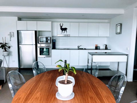 Staying Places - The Avenue - Accommodation Mooloolaba 7
