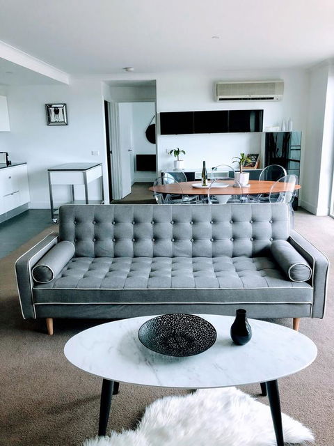 Staying Places - The Avenue - Accommodation Mooloolaba 5