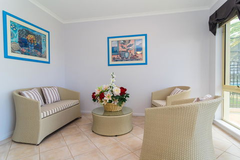 Port Adelaide Harbourside House - Accommodation Mooloolaba 4