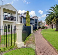 Port Adelaide Harbourside House - Accommodation Mooloolaba