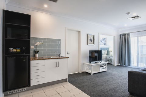 Marina Hotel - Accommodation Mooloolaba 12