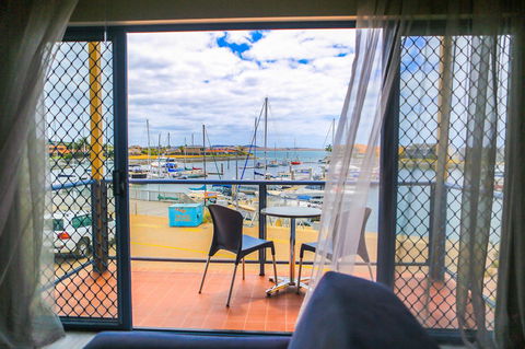 Marina Hotel - Accommodation Mooloolaba 29