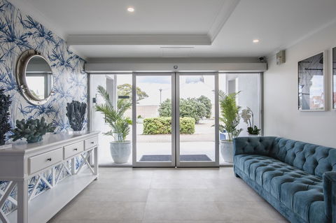 Marina Hotel - Accommodation Mooloolaba 18