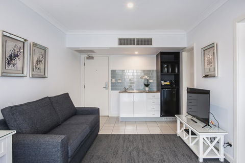 Marina Hotel - Accommodation Mooloolaba 16